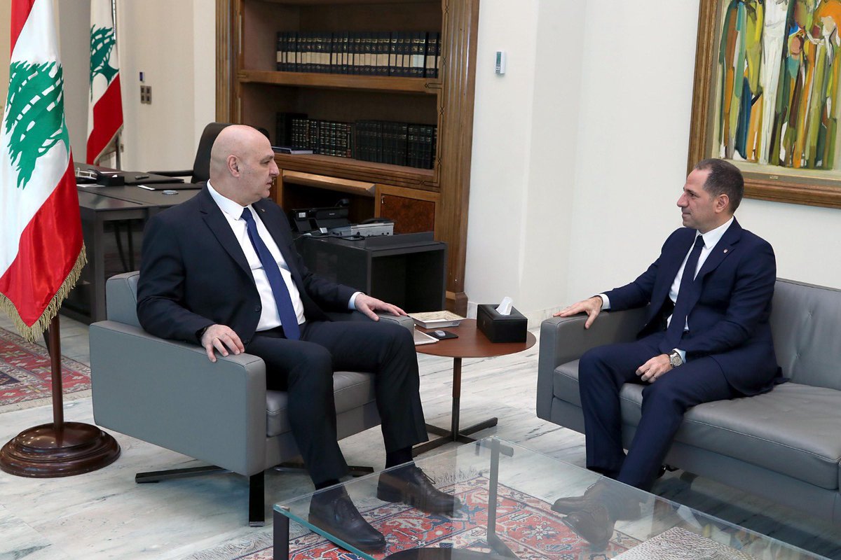 CharbelRustom's tweet photo. "رجعنا عبعبدا عبيتنا"
رئيس حزب الكتائب النائب سامي الجميّل

@samygemayel https://t.co/gzBS8Oj9Cw