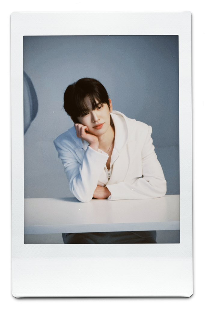 POLARIX1228's tweet photo. Take a polaroid🖼️ #POLARIX #ZAI #YANGDONGHWA #LEEDAEUL https://t.co/hjAylP4tSi