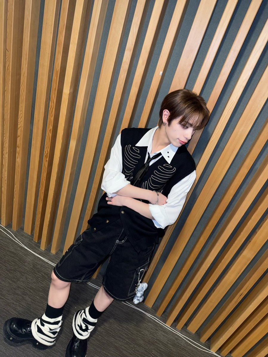 [📸]

250126 팬사인회

#XLOV #엑스러브 #WUMUTI #우무티 #HARU #하루 
#Imma_Be #XLOV_Imma_Be