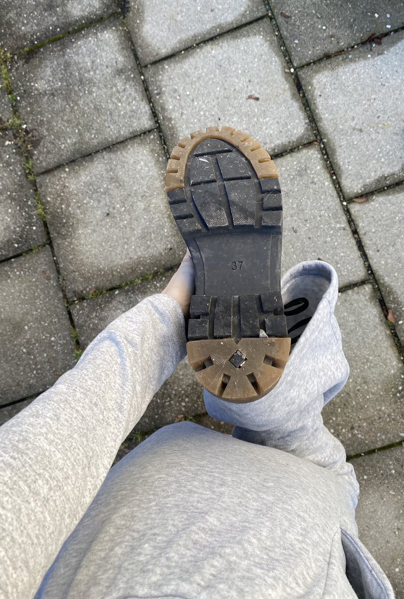 Goddes_Feets's tweet photo. Kleiner Reminder: Wenn dich das erregt, dann kannst du dir sicher sein, dass du ein ekelhafter Loser bist ;) https://t.co/5N2oXv8TO5