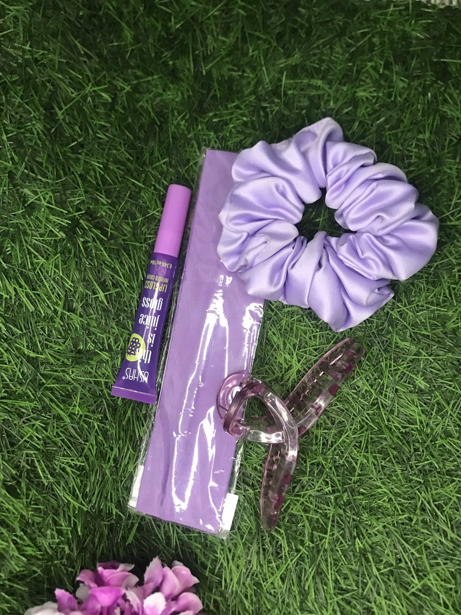 _molayomi's tweet photo. @peng_writer I sell hair accessories and self care products in Abeokuta https://t.co/4bnbbla46L