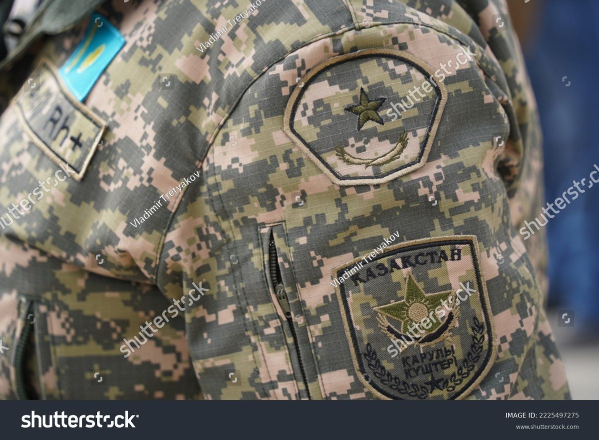 KcDummer's tweet photo. @DocStrangelove2 If UCP/ACU had better color scheme and would've fit in at least desert environment I doubt there'd be this much backlash abt it, Kazakhstan made it work with dark green, light green and tan color scheme https://t.co/Mpl8kY3wzO