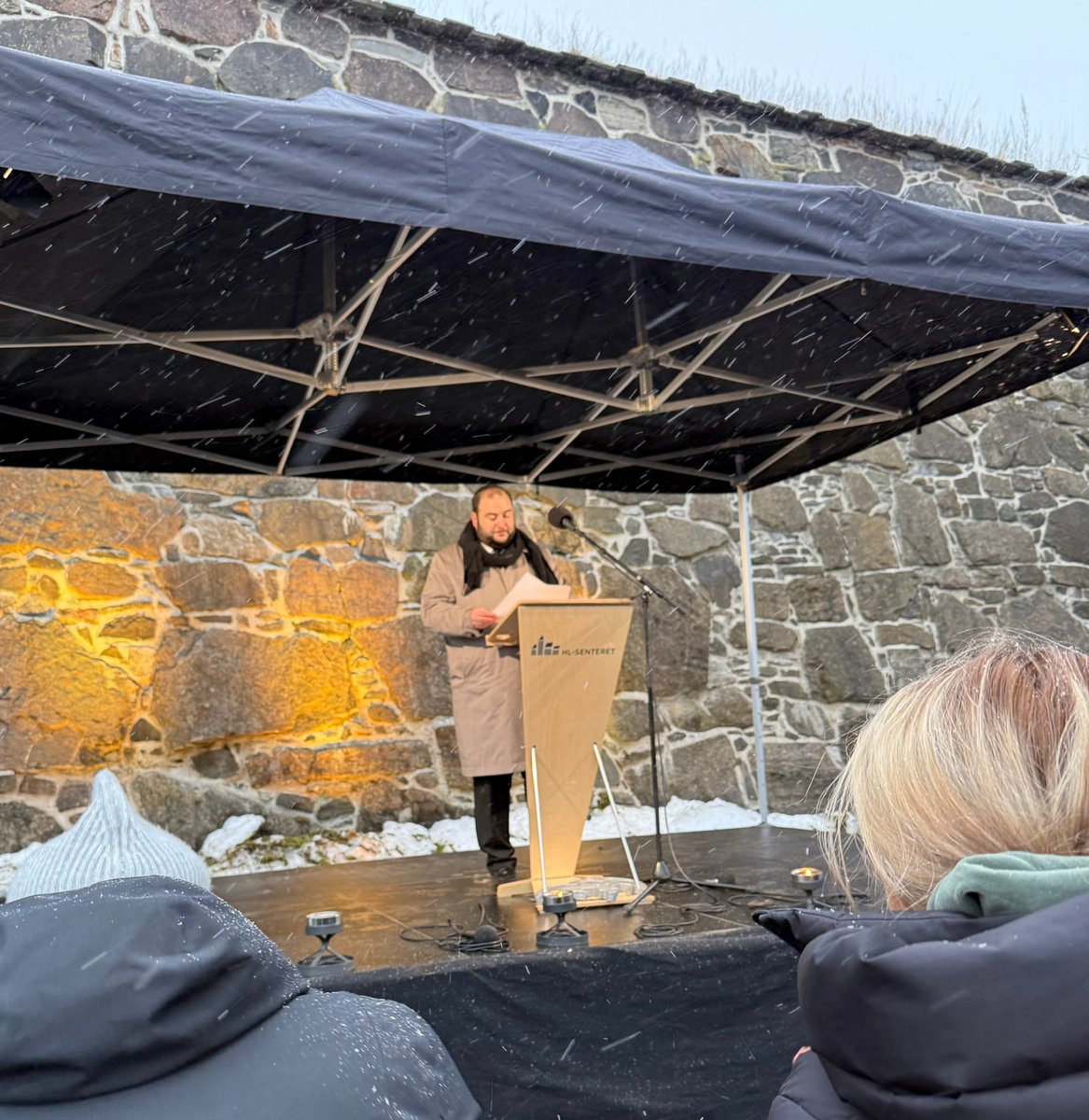 CzechEmbassyNO's tweet image. National Commemoration of Holocaust at the Akershus Fortress quay in memory of the deported Jews of Norway. Thank you @HLsenteret for keeping their memory alive and to the Mayor of Oslo Mrs. Anne Lindboe for a powerful message. 

#WeRememder #HolocaustRemembranceDay