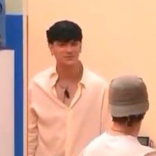 nuvol3intestaa's tweet image. l&apos;onestissima reazione di pietro dopo che moglie e figlio gli sono andati contro: