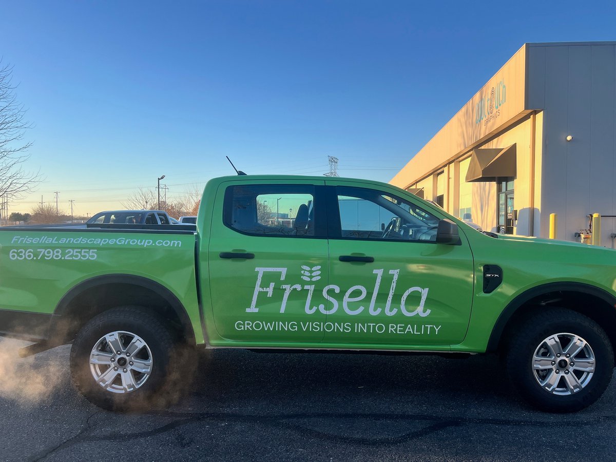 cooltouch_stl's tweet photo. Our custom vehicle wraps are designed to turn heads wherever you go. With creative graphics, high-quality materials, and skilled installers, we ensure your vehicles always look phenomenal, mile after mile. 

📞 636-447-6668
🌐 https://t.co/ETiCcH59wY https://t.co/tVaSOBXmAc