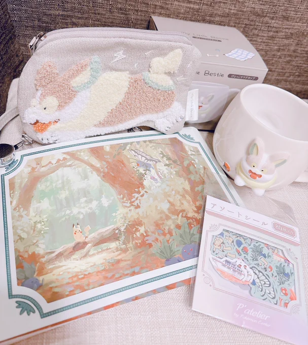 もうすぐ誕生日なので、すごい量の文房具その他を買ってしまいました ポケセンでワンパチのマグカップと、トキワの森モチーフのノートとかいう実質イエローちゃん概念のグッズも買えて大満足!!! みみっちぬいにも出会えて嬉しかった…!