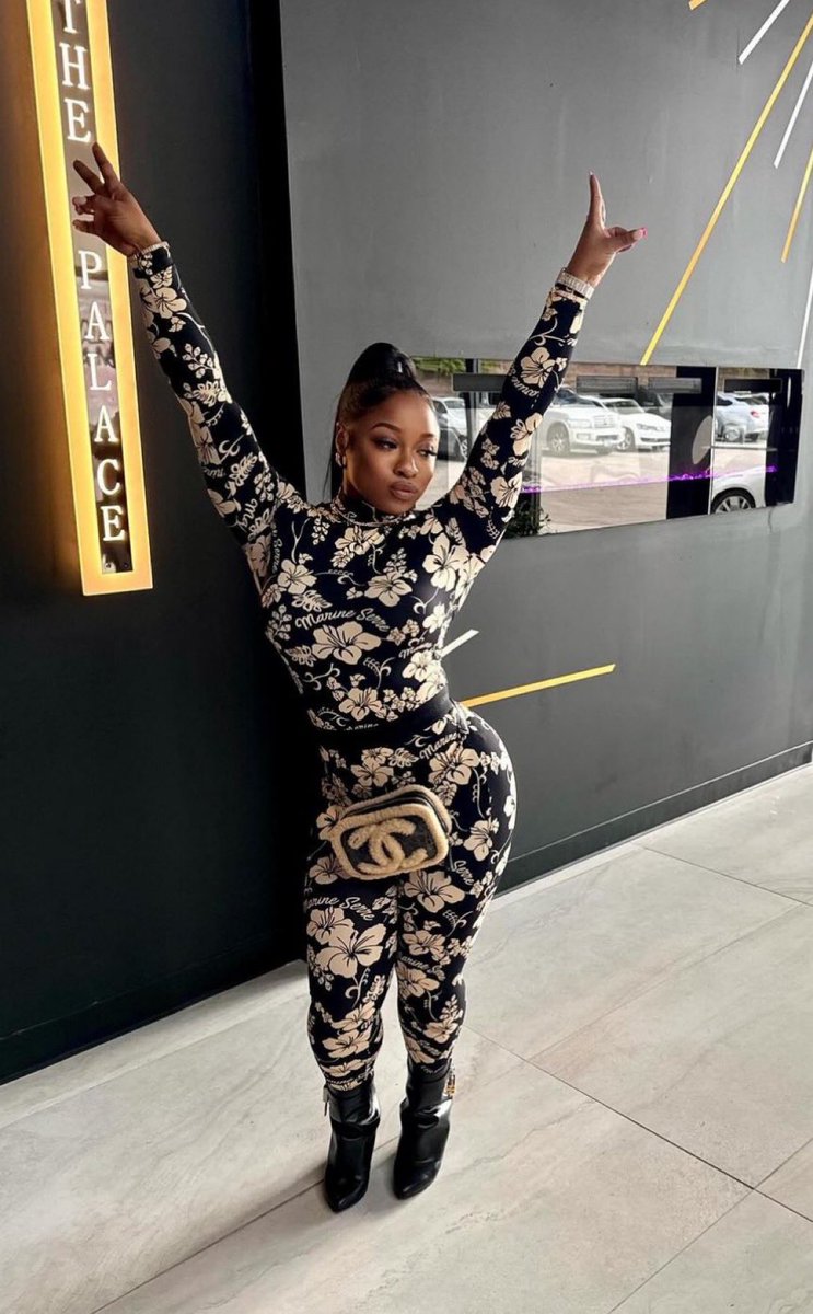 SarahSm97460286's tweet photo. Keep shining @reginae_carter1 ! Keep living your life! Keep moving forward! Remember people can’t “pull” you down unless they’re under you! You are doing amazing! ALL GAS, NO BREAKS‼️#AllAction #BigMotion ❤️❤️❤️ https://t.co/nNZ81ttowZ