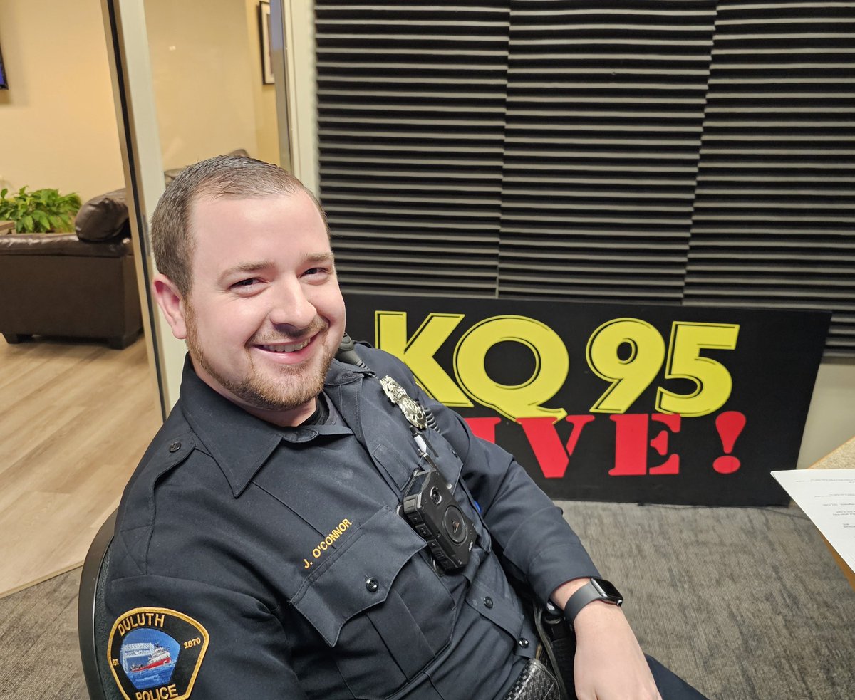 SgtHurst_DPD's tweet image. About to jump on KQ95 with Officer O'Connor for the "Ask a Cop" segment to answer your questions and talk about the @PlungeMN