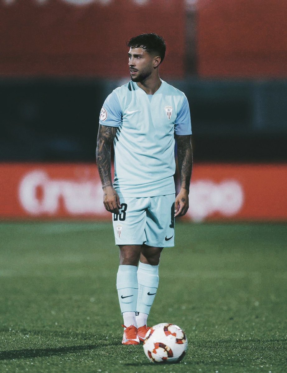 Gomez (@gomezcastro_) on Twitter photo 