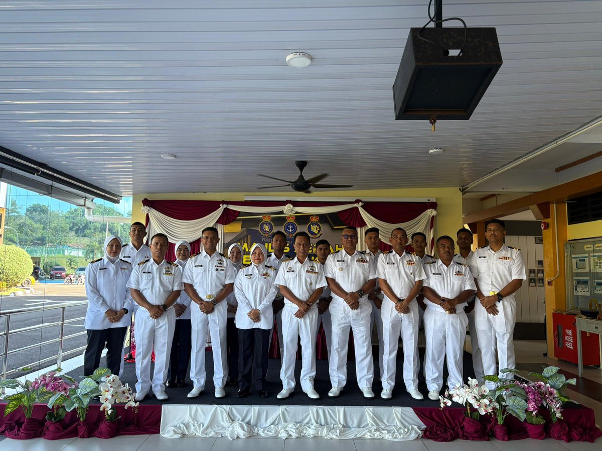 Majlis Serah Terima Tugas  Pegawai Kawalan Materiel 1 telah disempurnakan oleh Pegawai Memerintah DBAB pada 27 Jan 25.

Lt Kdr Syaheer bin Saifudin TLDM menyerahkan tugas sebagai Pegawai Kawalan Materiel 1 kepada Lt Kdr Shahrul Effendy bin Sapari TLDM. Tahniah diucapkan.