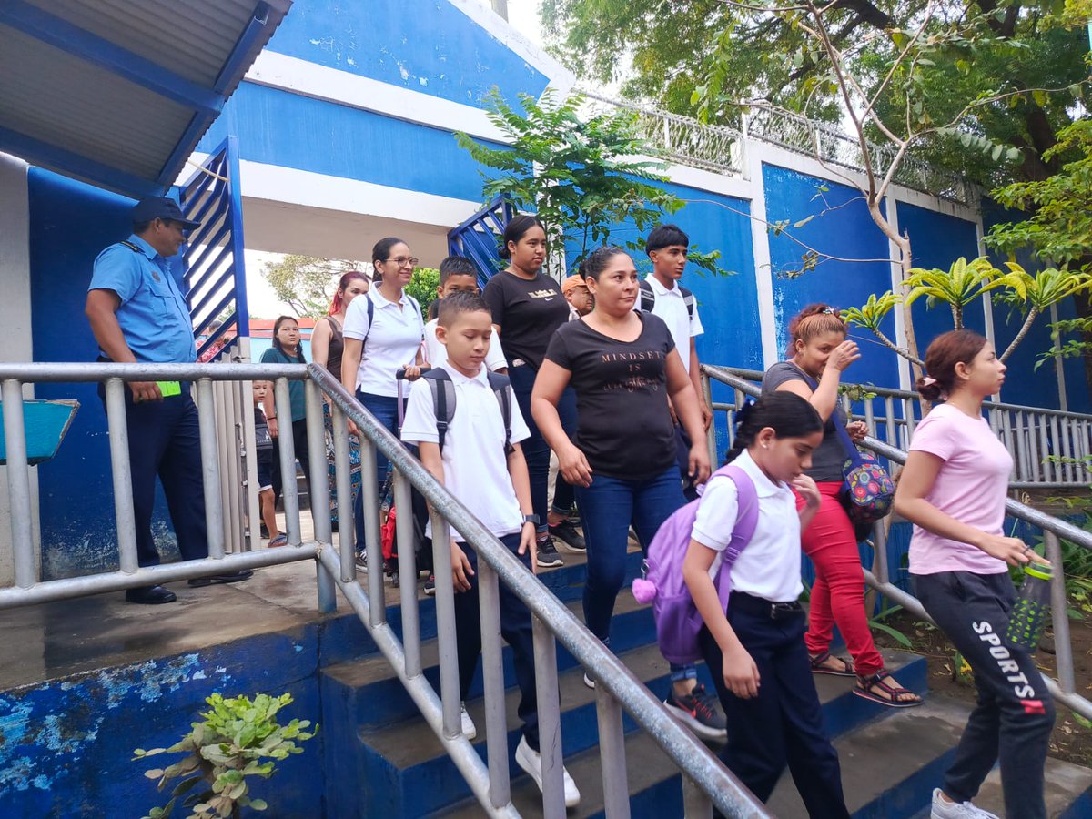 Liz Portillo_🇳🇮 (@lizportillor) on Twitter photo #UnidosEnVictorias el pueblo de #Nicaragua acude a los centros de estudios para dar inicio al Ciclo Escolar 2025, con amor y alegría en #VictoriasEducativas.
<a href="/Rcisneros1979/">SOY REVOLUCION🇳🇮</a>
<a href="/CarmenNica_/">Carmen Hernández ❤🖤</a> #UnidosEnVictorias el pueblo de #Nicaragua acude a los centros de estudios para dar inicio al Ciclo Escolar 2025, con amor y alegría en #VictoriasEducativas.
<a href="/Rcisneros1979/">SOY REVOLUCION🇳🇮</a>
<a href="/CarmenNica_/">Carmen Hernández ❤🖤</a>
