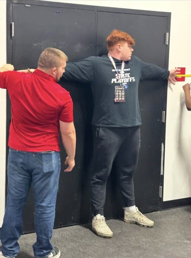 QHS Football (@qhsfootball) on Twitter photo Look for 2026 OL/DL <a href="/ToddSmithhhh/">Todd Smith</a> to have heavy interest from schools this off-season. Big, physical, athletic and can bend. Dominate linemen who can play at the highest level. hudl.com/video/3/179720… Look for 2026 OL/DL <a href="/ToddSmithhhh/">Todd Smith</a> to have heavy interest from schools this off-season. Big, physical, athletic and can bend. Dominate linemen who can play at the highest level. hudl.com/video/3/179720…