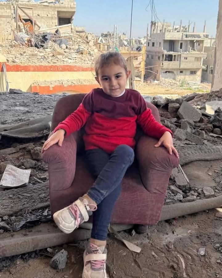 alipk_90's tweet photo. @08abera SubhanAllah!
Hearts that stand for truth and justice never fade.From ceasefire to liberation—the path to victory!
May Allah bless the protestors with faith steadfastness,and the beauty of Islam. May Palestine be free soon Ameen!
#FreePalestine #Gaza #GazaWins #IslamicResistance https://t.co/lF0wZTQi70