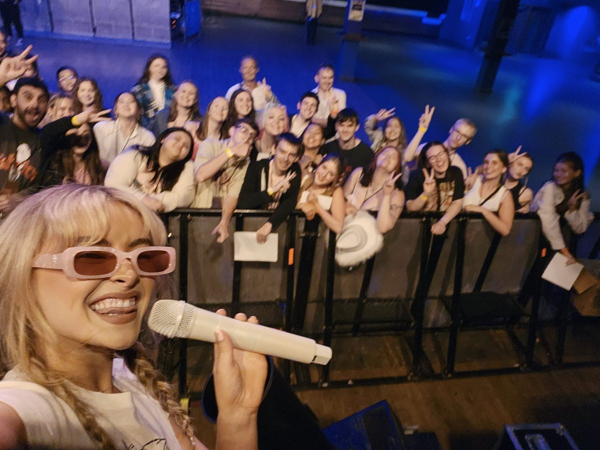 🅟𝗼𝗽 𝗖𝗿𝗮𝘃𝗲 © 𝟚𝟘𝟚𝟜 • 𝖤𝗇𝗍𝖾𝗋𝗍𝖺𝗂𝗆𝖾𝗇𝗍!
M͟u͟s͟i͟c͟ › 𝗡𝗲𝘄𝘀
🗞️ › 𝗍𝖺𝗀: #iPopCraveRP

𝗡𝘆𝗿𝗮 𝗦𝗲𝘃𝗮𝘀𝘁𝘆𝗮𝗻 (<a href="/luxenscripts/">moved to @luxenote 💌</a>) during the soundcheck for her #EICSxTourRP show in Tokyo, Japan.