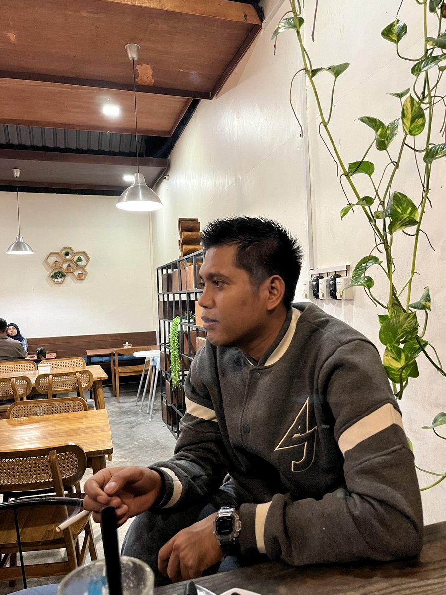 rahma848's tweet photo. Saya mau punya teman; TEMAN yang lebih MISKIN dari SAYA, TEMAN yang lebih KAYA dari SAYA dan TEMAN yang lebih PINTAR dari SAYA. 
Ayo kita berteman LEEEE… 

Anti Teman Palsu ❌
#TemanSejalan 
#Temanspermainan 
#TemantapiMesra https://t.co/hCovhPkd21