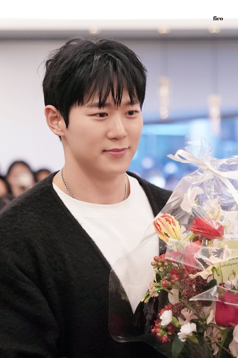 sw_fico's tweet photo. 250125 AMORE ETERNO
🌱🌹🐶🌿🌷
#정승원 #리베란테 https://t.co/LAsn9v68LW