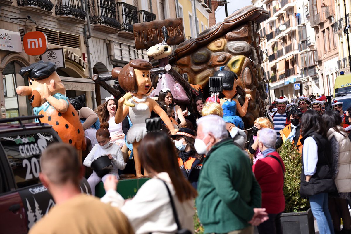 🎭 Abierto el plazo de solicitudes para participar en el sorteo de las Carrozas del Carrusel del Carnaval 2025 de Antequera

📲 Consulta la información en:
antequera.es/ayuntamiento/t…

👉🏽 Plazo hasta 12 #febrero

#Antequera es #MásCiudad