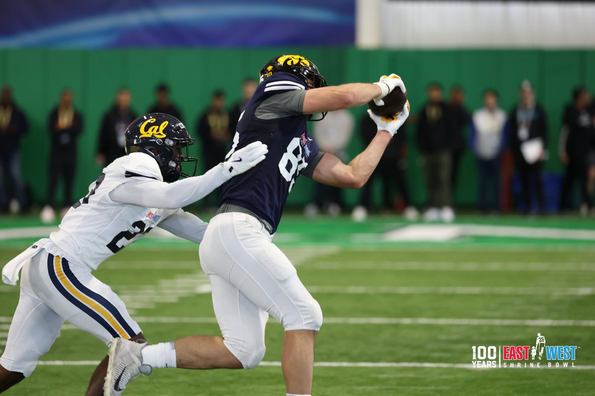 ShrinersBowl's tweet photo. READY FOR DAY 3⃣‼️

Check out @lightsouttv before, during, or after practice.  

We go LIVE at 8:15 AM CT! https://t.co/7Iq6l7GKuS

#ShrineBowl https://t.co/DEcpTiss85