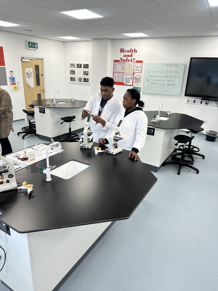 Keighley College (@keighleycollege) on Twitter photo Our Access to #HE Health Science Professions students have been busy this year👀The cohort recently visited <a href="/thackraymuseum/">Thackray Museum of Medicine</a> to support infection & immunity studies & have been busy in the lab doing microscopy.. find out more about health science careers: tinyurl.com/3wnxx7ns Our Access to #HE Health Science Professions students have been busy this year👀The cohort recently visited <a href="/thackraymuseum/">Thackray Museum of Medicine</a> to support infection & immunity studies & have been busy in the lab doing microscopy.. find out more about health science careers: tinyurl.com/3wnxx7ns