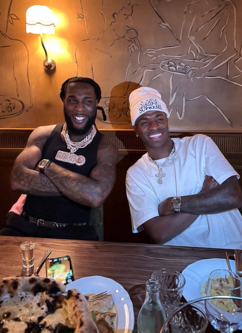 Nigerian singer Burna Boy hangs out with Real Madrid stars Vinicius Jr, Camavinga, Rüdiger, Tchouaméni, Alaba, and Mendy in Paris (video)