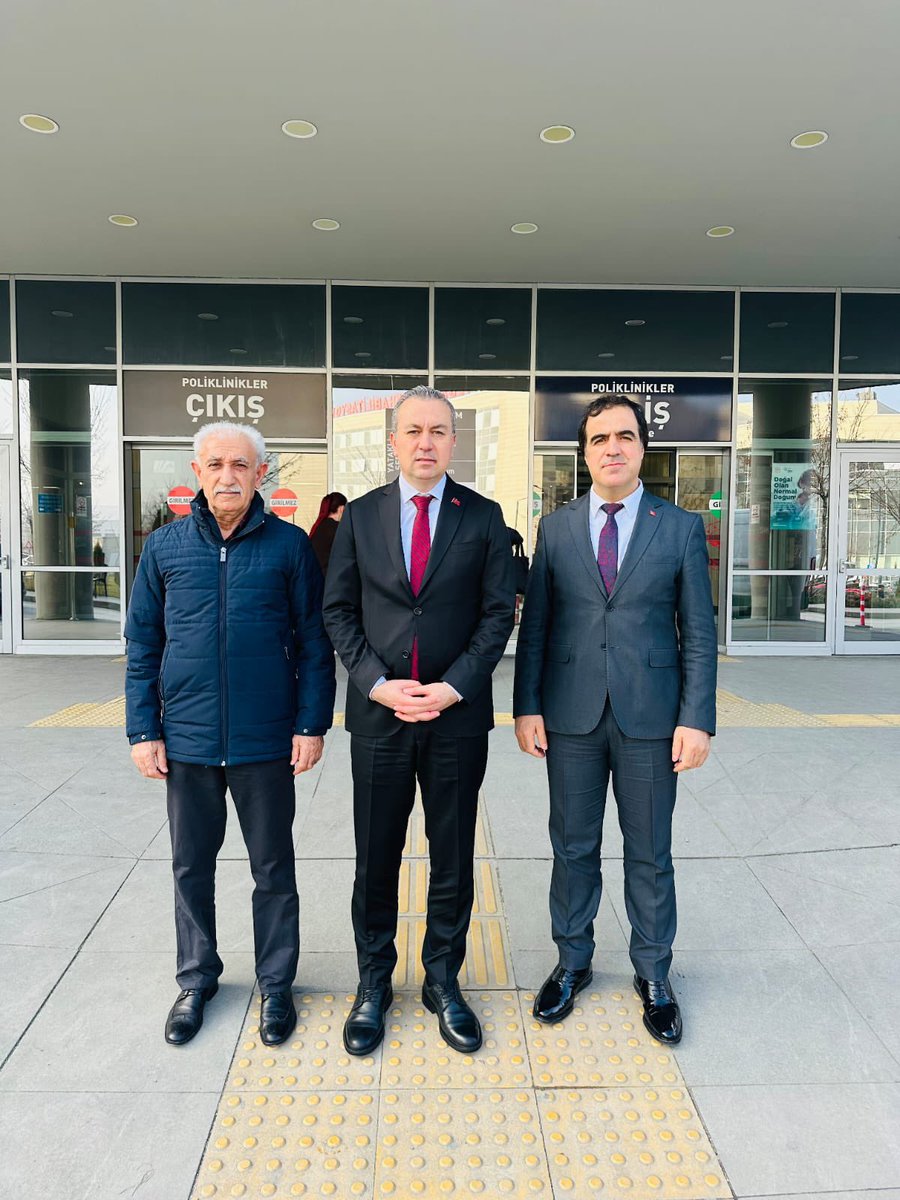 Büyük Birlik Partisi İl Başkanımız Ahmet Polat'ın kıymetli eşini tedavi gördüğü Ankara Bilkent Şehir Hastanesi’nde ziyaret ederek geçmiş olsun dileklerimizi ilettik.

Yüce Allah'tan (CC) acil şifalar diliyorum.