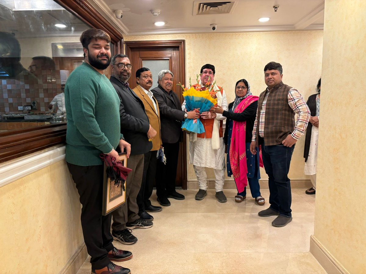 ncuicoop's tweet photo. Shri Pradeep Vishnoi, Chairman, Crimson World School, Prof. G P Singh, Director NDDB (MRIDA) and Sumit Singh, Advisor (Strategy & Cooperation), NCUI and Animesh Vishnoi, a young entrepreneur welcomed Shri Dileep Sanghani, President, NCUI during his visit to Varanasi. 
During the meeting, Pradeep Ji discussed the objectives and vision of the proposed Koral Multi-State Cooperative Society which is in the process of registration with technical support of CEDC, NCUI. Prof. G P Singh explained the new feed supplement developed in BHU which can revolutionise dairy business. The product is completely natural and its efficiency has been validated by NDDB after conducting all lab tests. President Sir appreciated the initiative and also explained the successful projects implemented by AMR Dairy and initiatives of Centre for Agriculture and Rural Development for promoting rural livelihoods through innovative solutions.