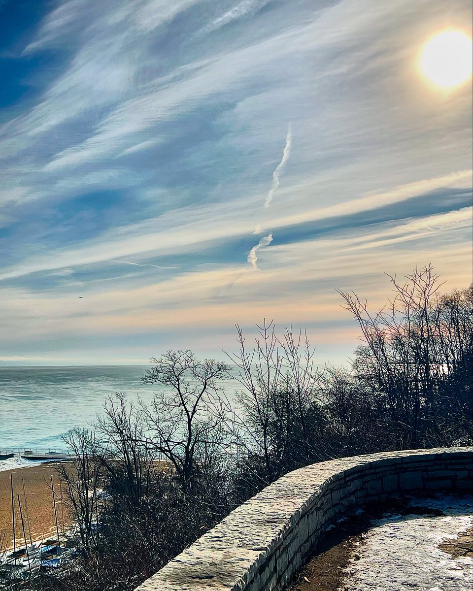 r_fototkr's tweet photo. Morning
#strollglencoe #earlymornings #lakemichigan #onthebluff #whereiwander https://t.co/PN13HOtLVX