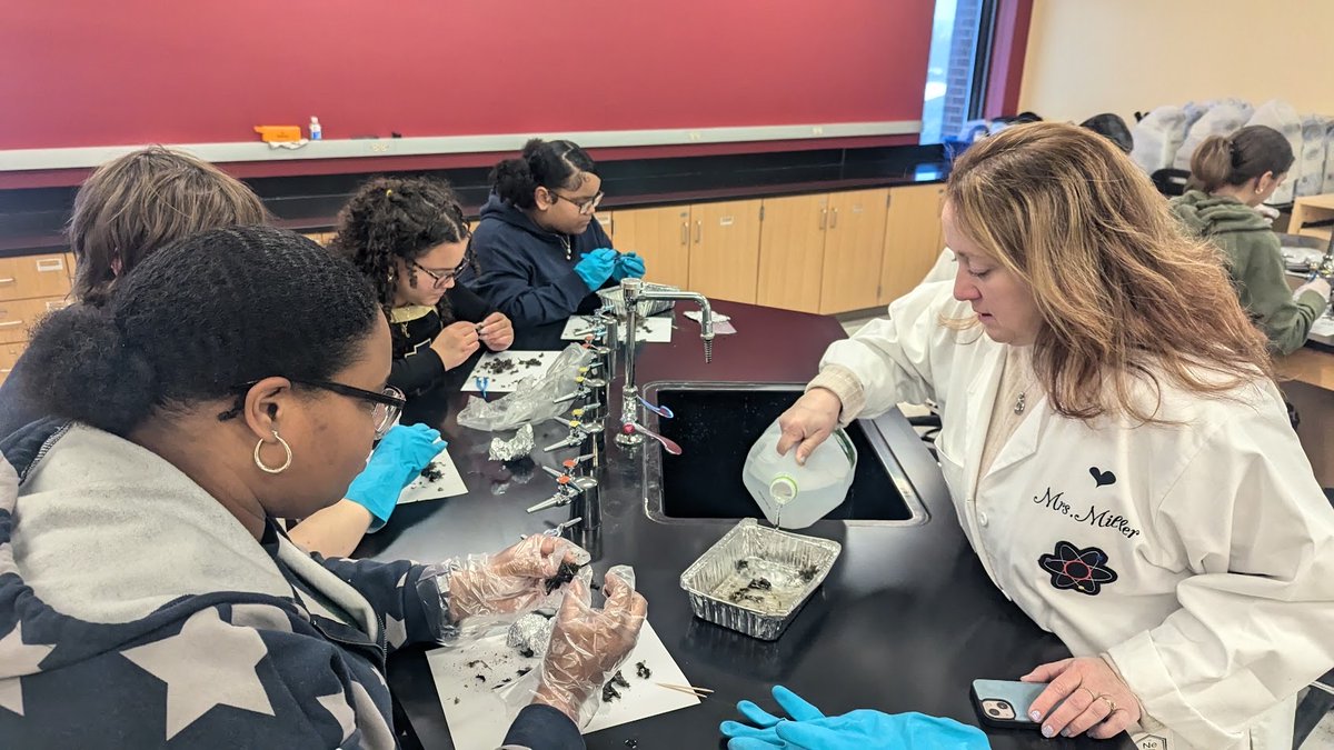 SUNY_FMCC's tweet photo. SUNY FMCC #STEPprogram students recently got hands-on with science in an Owl Pellet Forensics Workshop! π¦ This workshop turned curiosity into discovery, giving students a chance to think like scientists and connect the dots between biology and environmental science. #SUNYFMCC https://t.co/08xRmuW2ZH