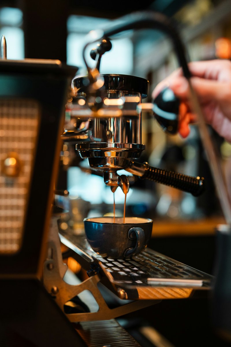 BlueRidgeBLC's tweet photo. Pure magic in motion. Smooth, bold, and always made with love. Ready for your next sip? Visit us for a hand-crafted specialty coffee. ☕️

#blueridgebootleg #coffeeshop #espresso #specialtycoffee https://t.co/rQ3d9LYeoO