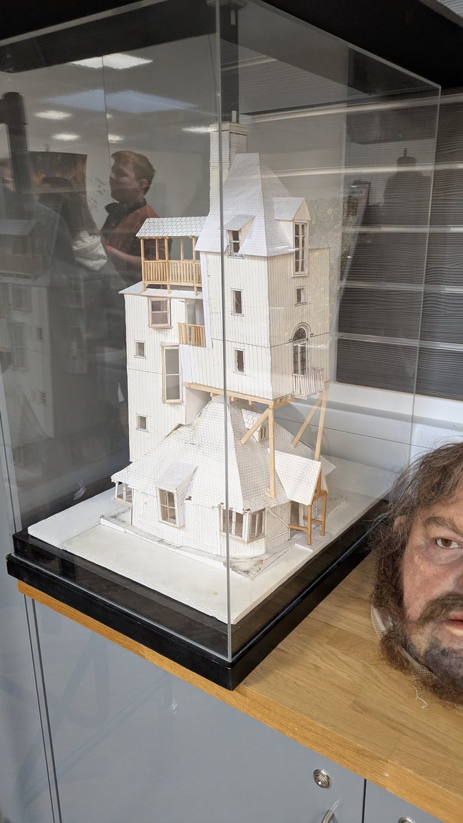 D&T @ TASE (@dt_tase1) on Twitter photo TASE students have been having a go at designing movie sets. <a href="/TrinityAcadStE/">Trinity Academy St Edwardâs</a> TASE students have been having a go at designing movie sets. <a href="/TrinityAcadStE/">Trinity Academy St Edwardâs</a>