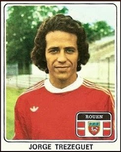 lenoble_actuu's tweet photo. [ MERCATO ] Trezeguet au FC Rouen ! 😨

C’EST FOU ! 

Un contrat de 3 ans a été signé pour Trezeguet au sein du club ! 

Effectivement Jorge Trezeguet, père de David, à porté la tunique rouge et blanche de 1976 à 1979. https://t.co/EB2MR8IQWI