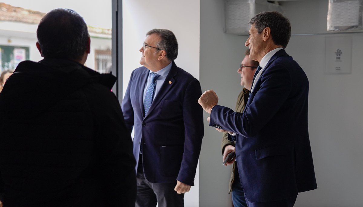 DelegGobAND's tweet photo. 🏫El Gobierno 🇪🇸 ha destinado 174,5M€, a través del Plan de Recuperación #Pirep, a la 🏗️ rehabilitación, mejora energética y de accesibilidad de 89 edificios públicos en #Andalucía 

🚧En Granada son actuaciones en 11 municipios que suman 25M€, entre ellos Monachil https://t.co/uGsUgPkMWv