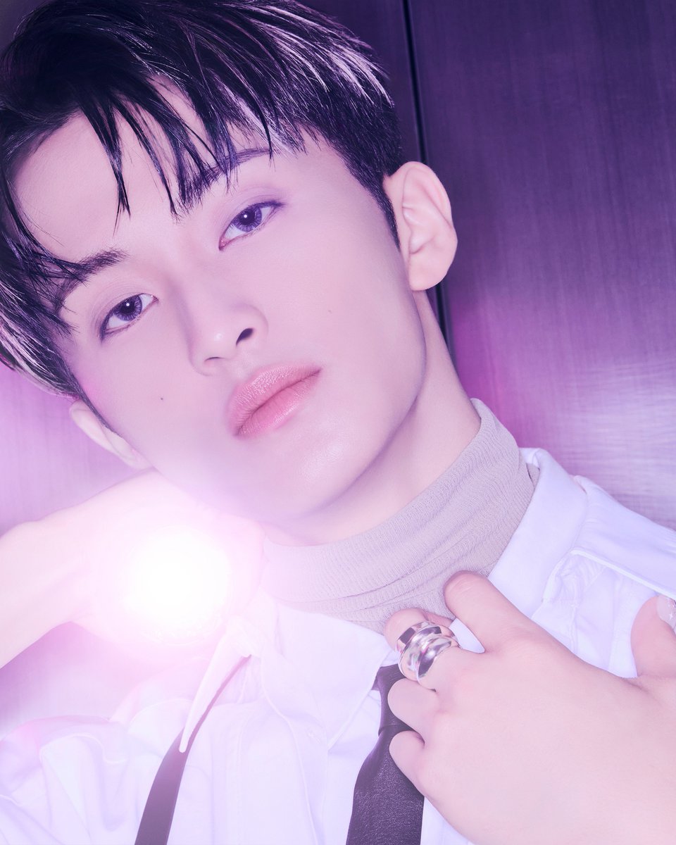 #𝐍𝐄𝐖 𝐌𝐮𝐬𝐞

フラッシュを放ったように輝く
#espoir のNewミューズ✨

“𝗢𝗻 𝘆𝗼𝘂𝗿 𝗠𝗔𝗥𝗞.”
“𝗚𝗲𝘁 𝗦𝗲𝘁.”
“𝗚𝗟𝗢𝗪”

𝐅𝐋𝐀𝐒𝐇 𝐆𝐋𝐎𝐖 𝐄𝐃𝐈𝐓𝐈𝐎𝐍は３月日本発売予定！
新しくなったビーベルベットクッションで
#NCTマーク のビジュアルを大公開！