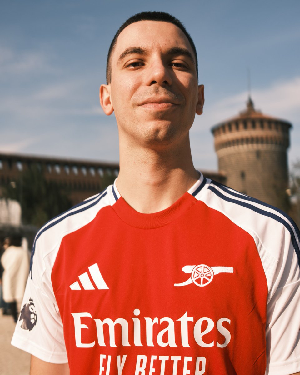 Arsenal's tweet photo. Since it was a mobile demo, it was only possible to play only with one team and I chose Arsenal. Thanks to that, I became a Gooner! https://t.co/BHO1AzfnUF
