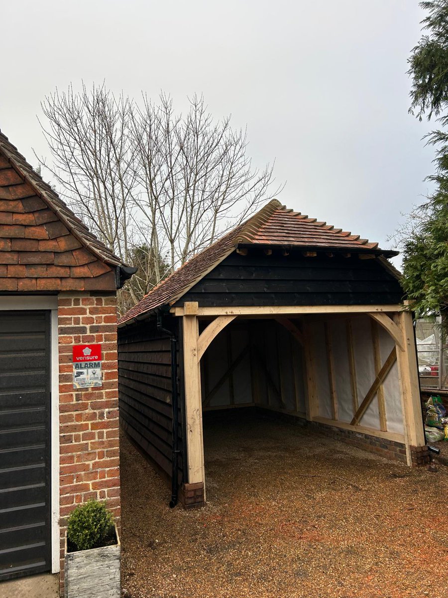 Crown Oak Buildings tweet media