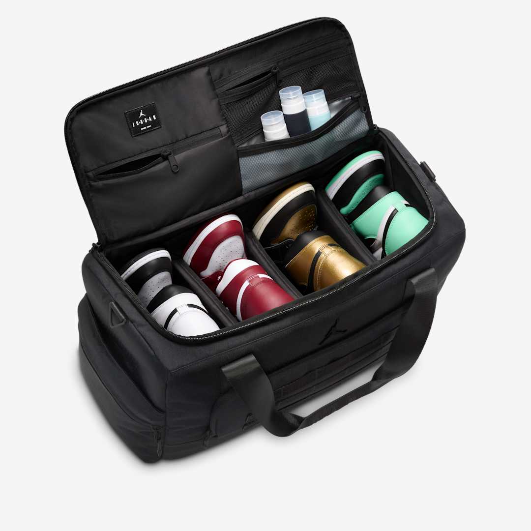 J23app's tweet photo. 20% OFF: Jordan Collectors Duffle Bag on Hibbett

Link -> https://t.co/ZVHvAJEuMv

Discount automatically applied in cart. https://t.co/IeZ9k9A8Hl