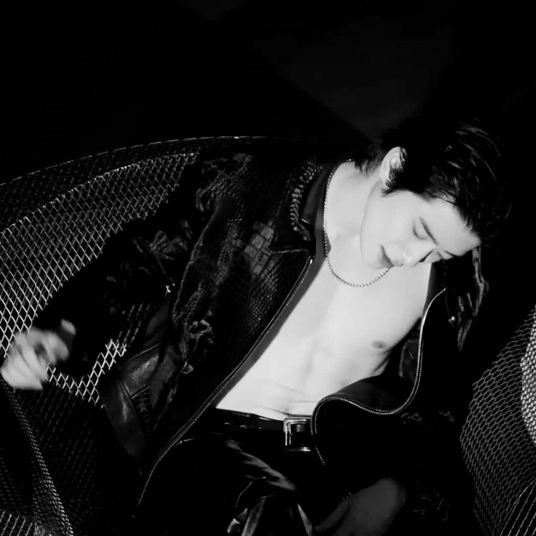 origiqn's tweet photo. JONATHAN
            NSFW || Dominant || Bisexual
                    meet me on the club
                    ♡ &amp; ↺ to be mutuals. https://t.co/zdFIaCwJaK