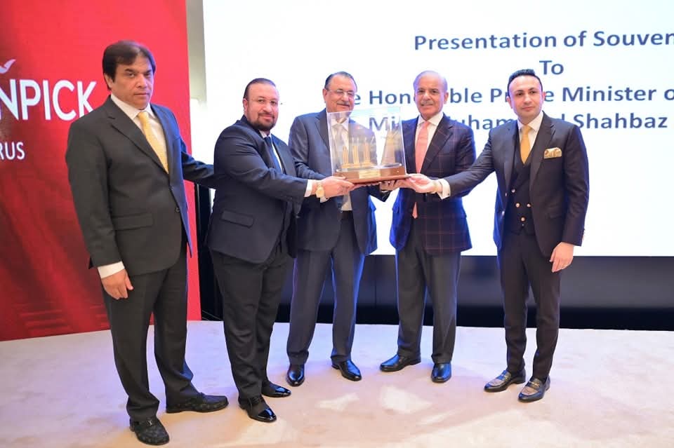 developingpak's tweet image. Prime Minister Muhammad Shehbaz Sharif inaugurated an International Hotel Movenpick in Centaurs Islamabad and addressed the inaugural ceremony.

#movenpick #movenpickhotel #MovenpickIslamabad #Centaurus #CentaurusIslamabad #PMShahbazSharif #Pakistan 🇵🇰🇵🇰