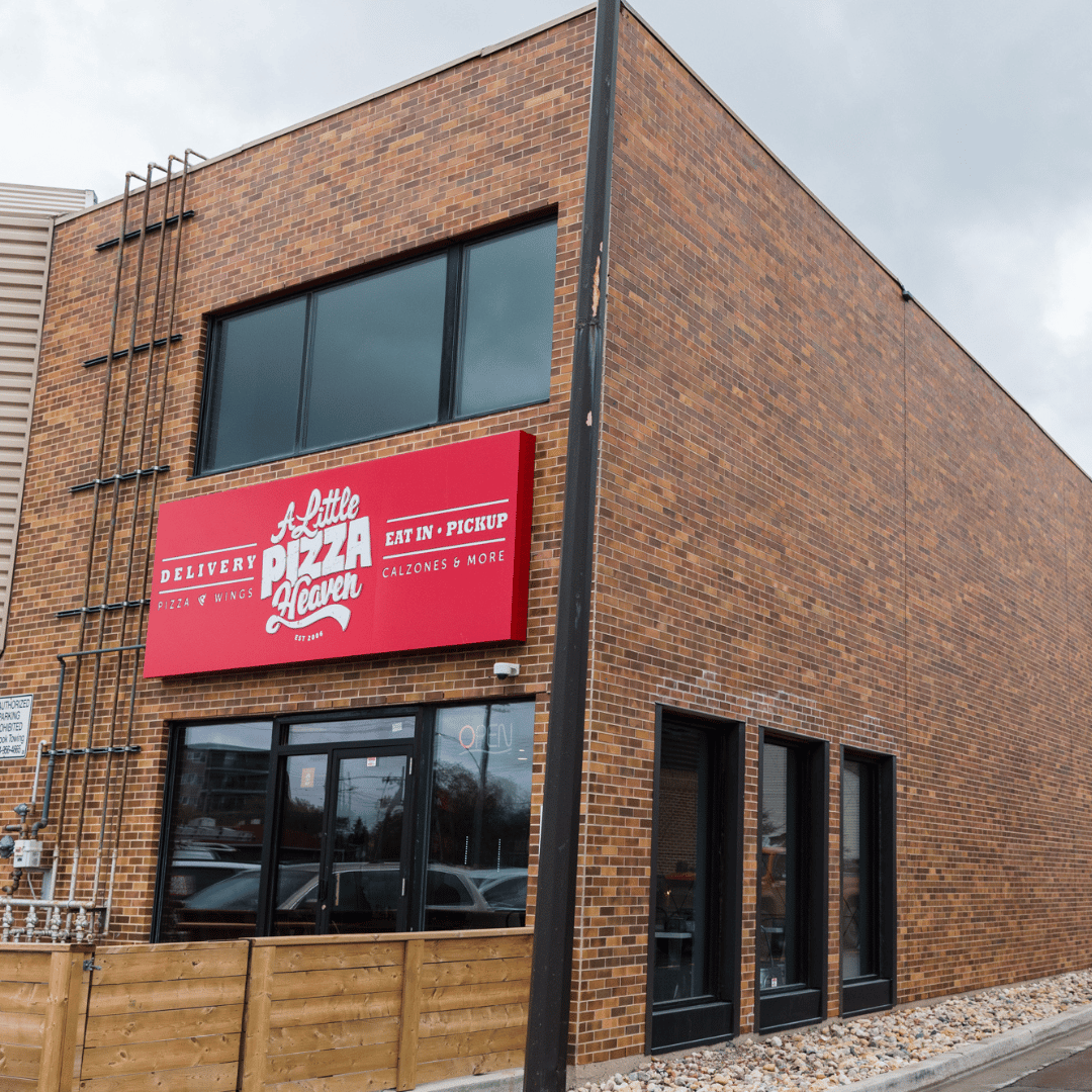 All ❤️ for ya St James!

☎️ - (204) 219-6725
📍- 3111 Portage Ave
🌐 - alittlepizzaheaven.ca