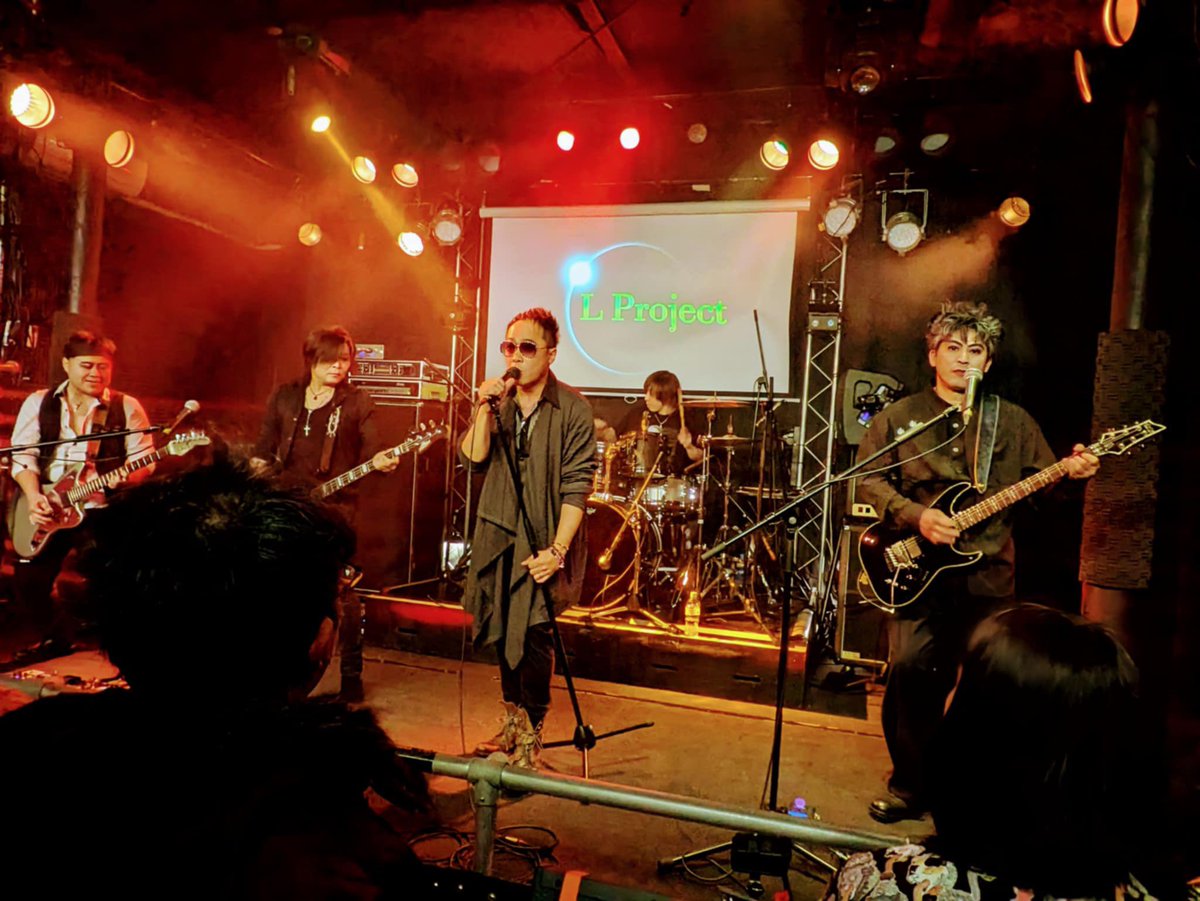 kohlovesguitar's tweet photo. 昨夜の L projectのライブを観戦してくださった皆様、誠にありがとうございました😊LUNA SEA愛が伝われば幸いです!割と初期寄りのセトリでした。#LUNASEA #Lproject https://t.co/EVKjdzQT6w