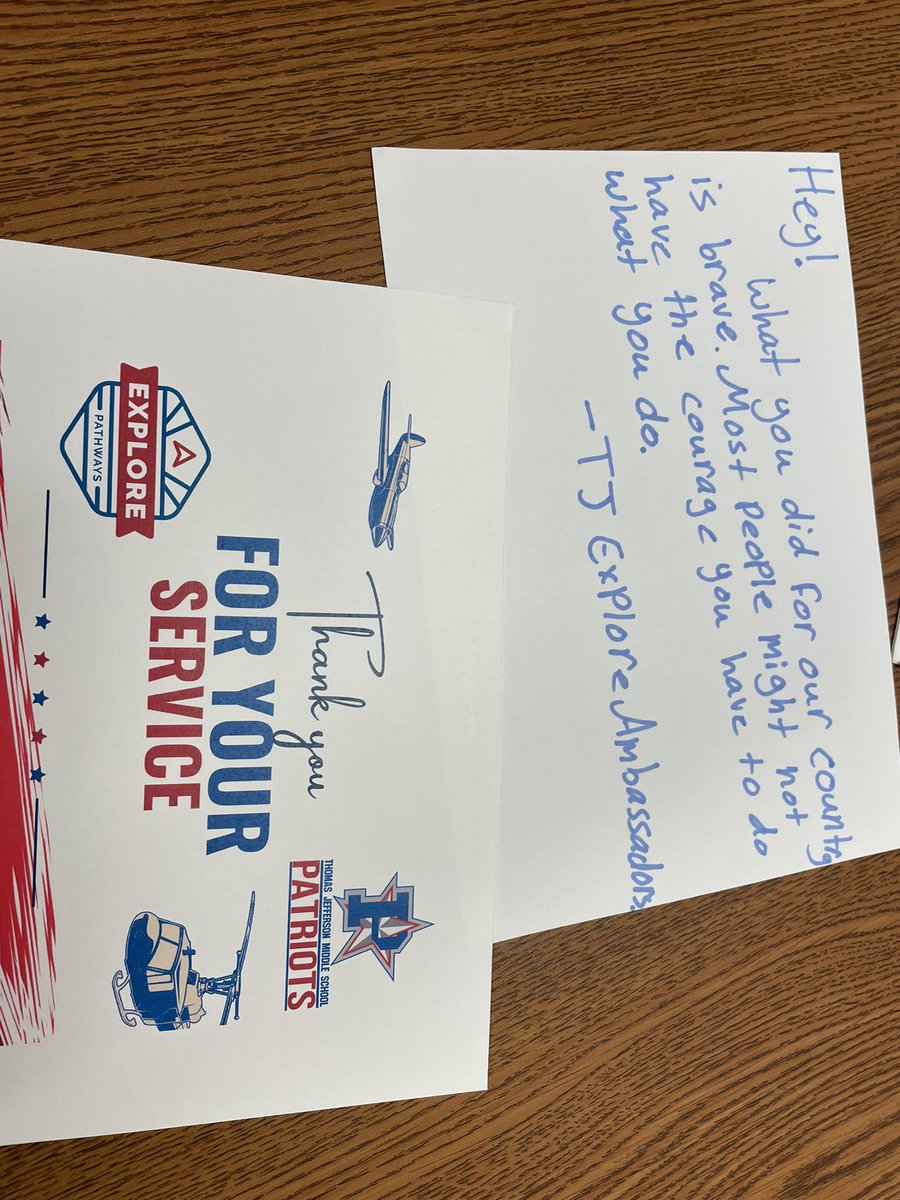 ExploreTJMS's tweet image. Proud of our Explore Ambassadors writing positive cards for veterans! @TJPatriots @ExploreJCPS @ExploreJCPS