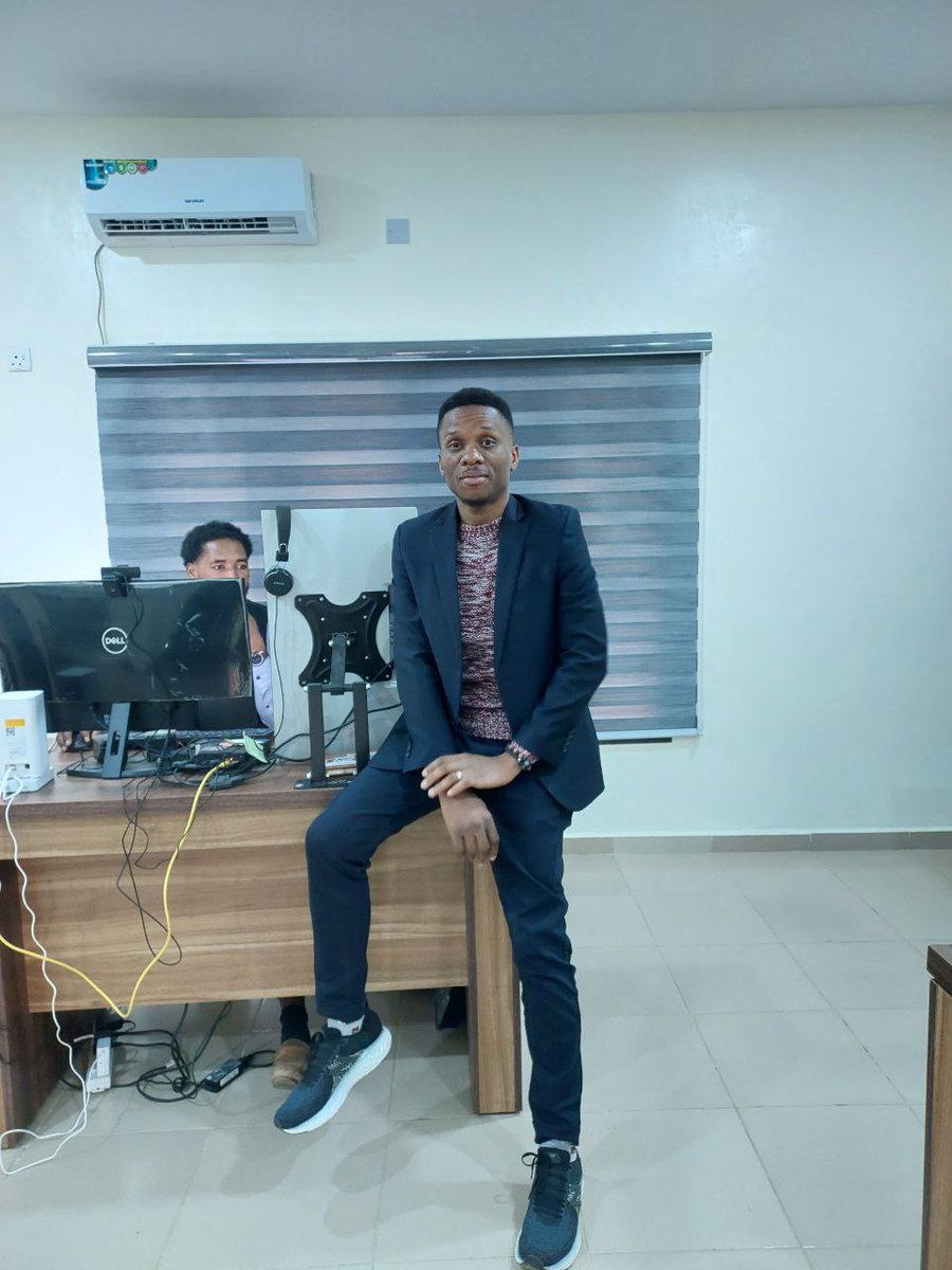 DcnMayokun's tweet image. #GetWisdomAtAllCost
#Devout
#GodCan