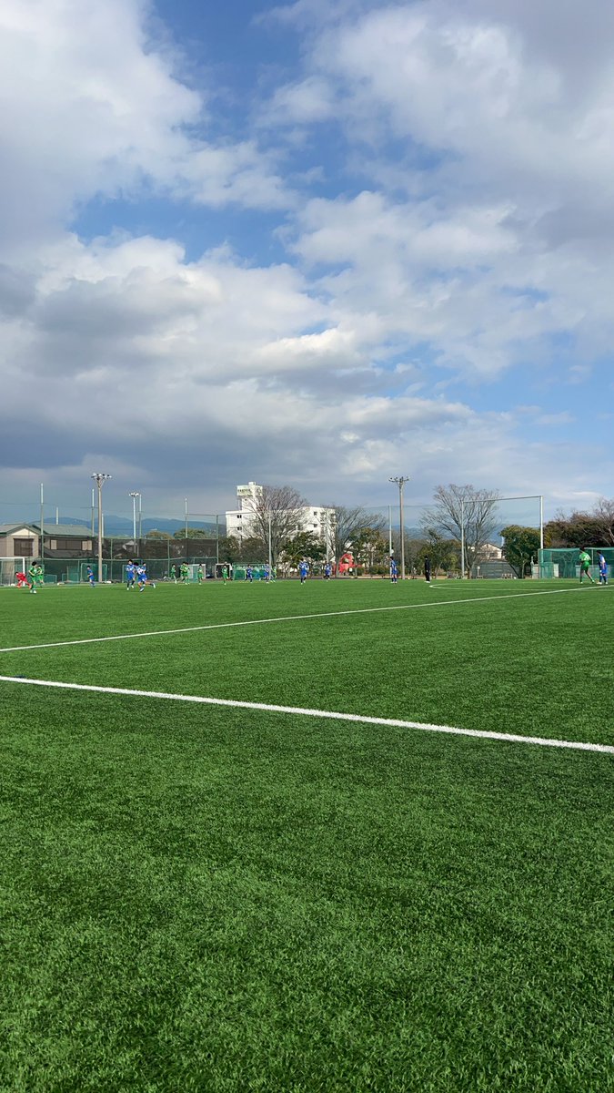 FriendlyJY's tweet photo. 1/25(土)
U14 TRM vs 飛龍高校(静岡県)

昨年の高校サッカー選手権静岡県予選ベスト4、新人戦静岡県ベスト8の飛龍高校さんに呼んでいただきました！
流石はサッカー王国静岡😳
最高のピッチで強度の高い相手との対戦で貴重な経験ができました🙇🏻‍♂️ https://t.co/qC2iwuYs5u