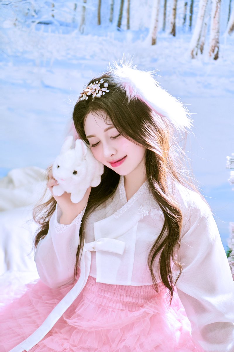 [#백예빈]

즐거운 연휴 보내 예콩아🫶🏻

#백예빈 #Baekyebin #예콩