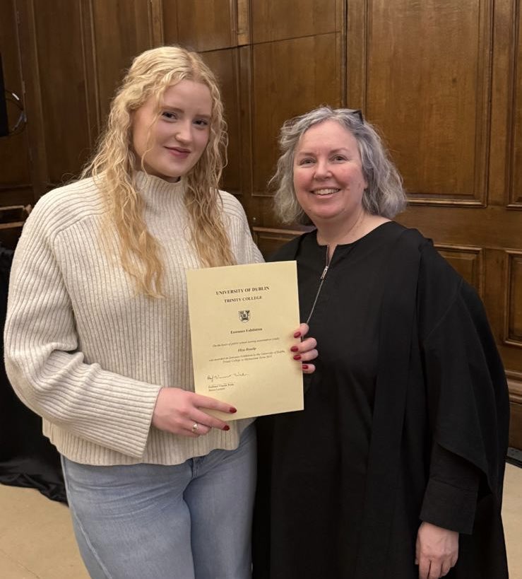 OLBAthlone's tweet photo. Congratulations to former @olbathlone student Eliza Heaslip on receiving the prestigious Trinity Entrance Exhibition Award🏆 @trinitycollegedublin.  We wish Eliza every success in her law studies in Trinity College🤩📚✍️ #academicexcellence #entranceaward https://t.co/gUNPaQLuWU