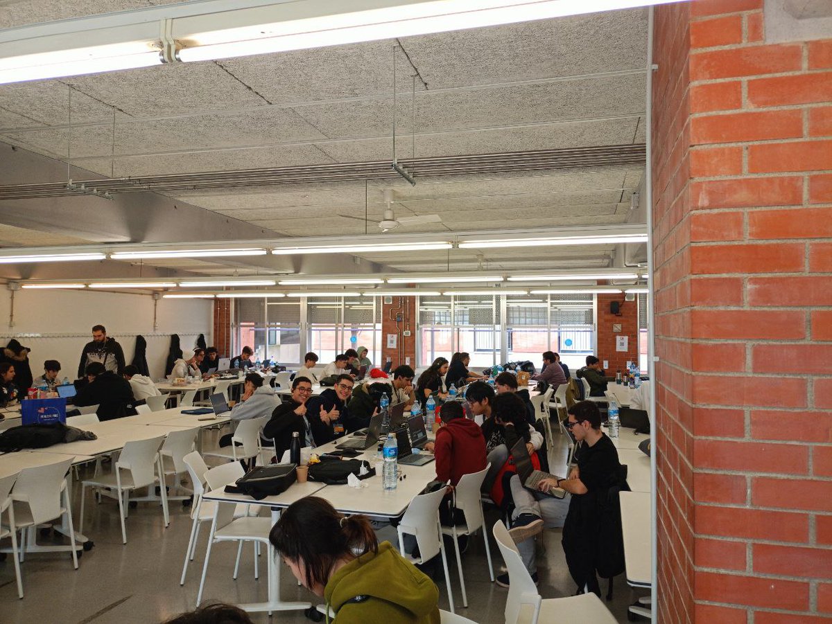 gamejambcn's tweet photo. Esperem veure-us de nou l’any vinent amb noves idees i projectes increïbles.
Moltes gràcies a tots i a totes!

📸 Podeu trobar les fotos al nostre Drive: https://t.co/YdBo9X4z81

🎮 Els jocs estan disponibles aquí: https://t.co/MmmW9rCGRZ https://t.co/tyXeIA00mM