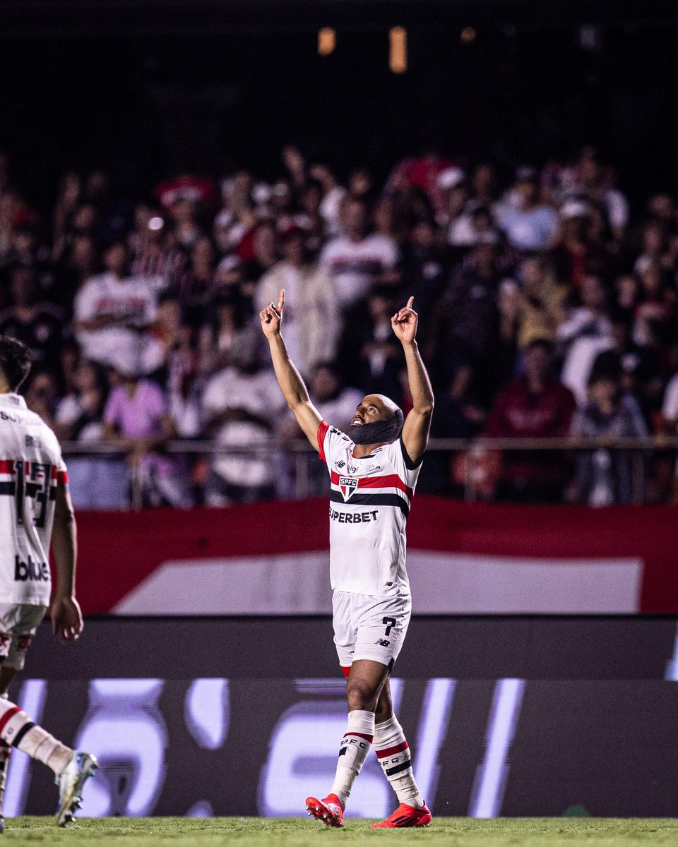 LucasMoura7's tweet photo. Um domingo que vai ficar marcado no meu coração. OBRIGADO JESUS! 🙌🏽🔴⚪️⚫️ #SãoPauloéSentimento https://t.co/SFihstqMq6