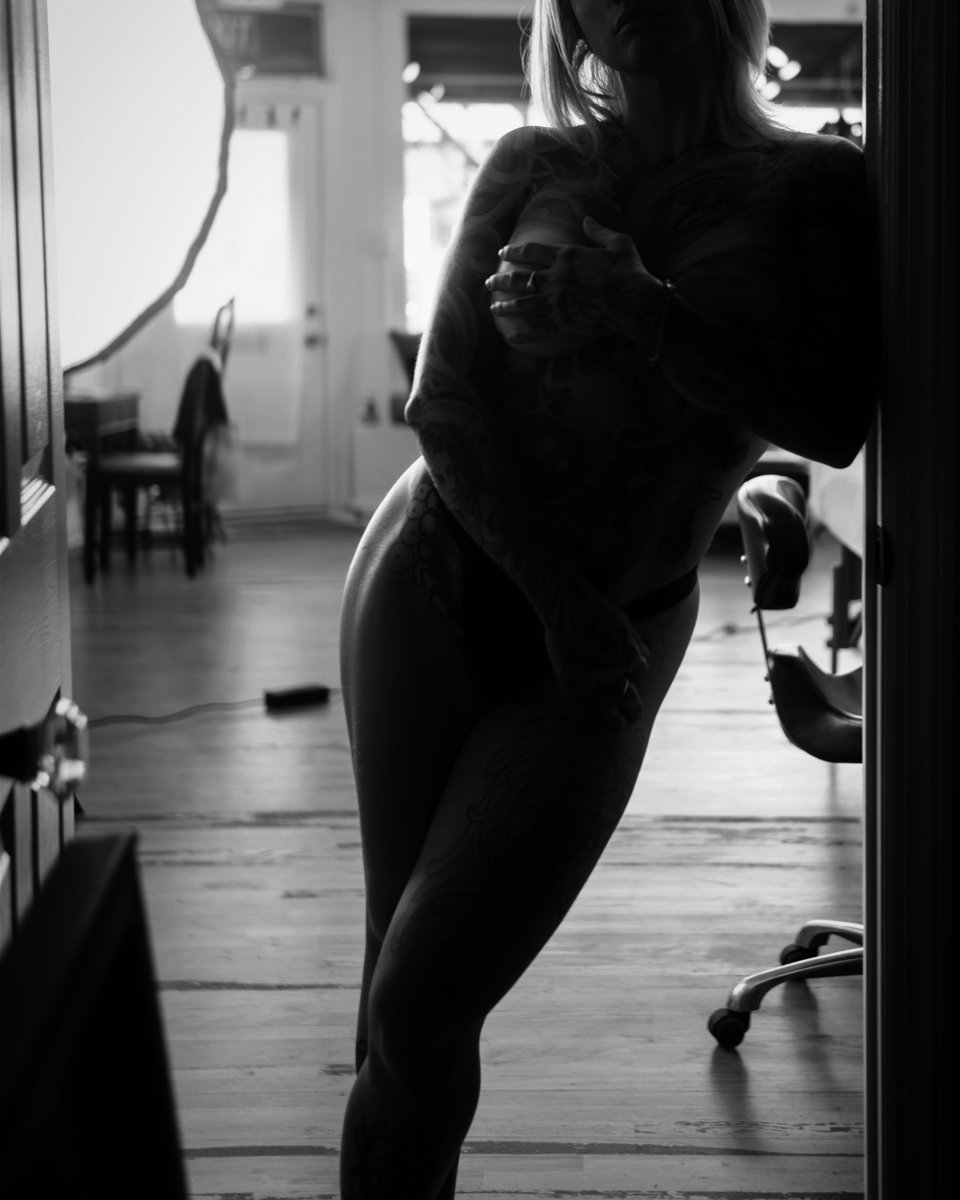 "Contrast" is now live on SwaysClub.com
Check it out 😉