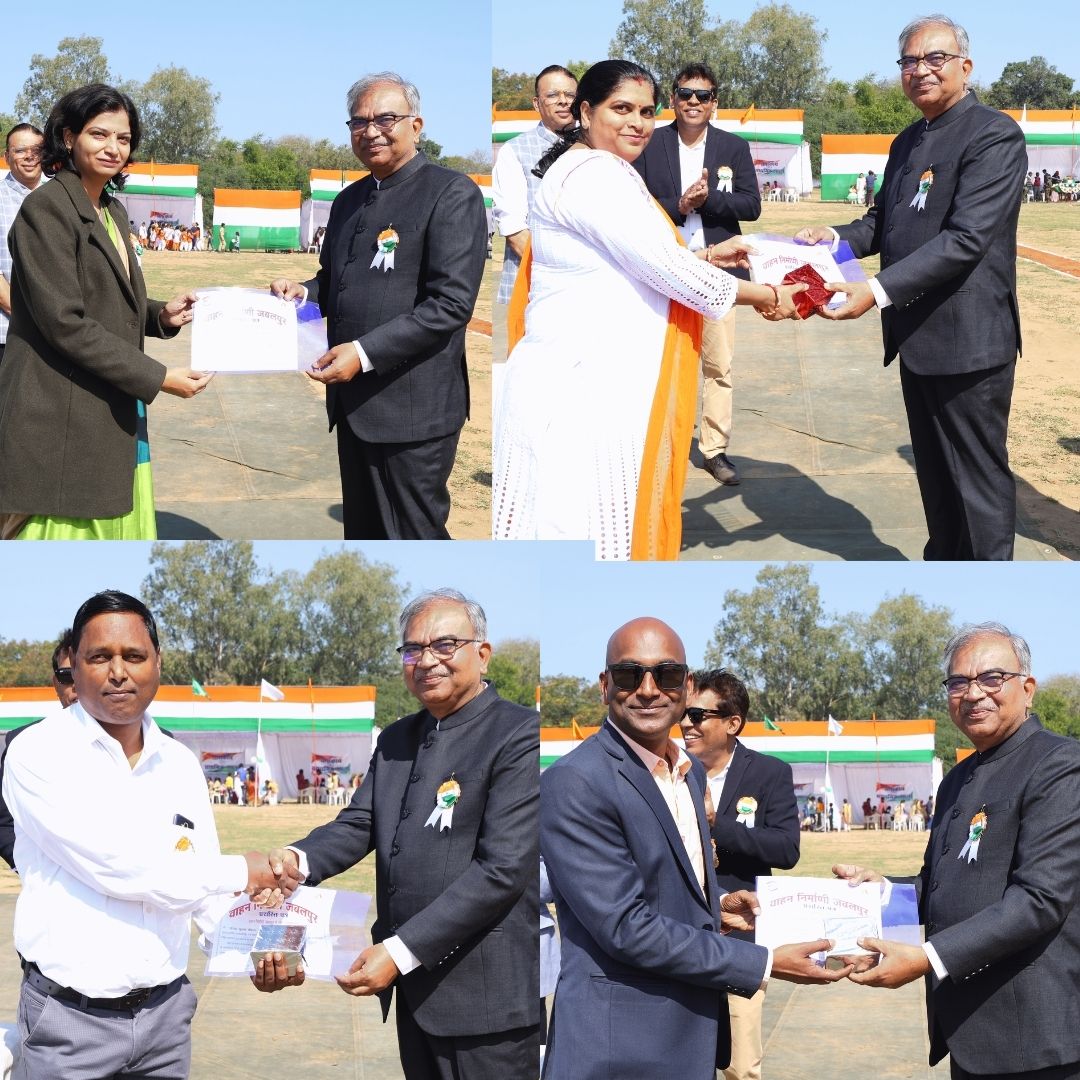 व्हीकल फैक्ट्री जबलपुर में गणतंत्र दिवस समारोह का आयोजन श्री संजीव कुमार भोला, मुख्य महाप्रबंधक के मुख्य आतिथ्य में हर्षोल्लास के साथ किया गया। गणतंत्र दिवस समारोह में श्रीमती रचना भोला, अध्यक्ष महिला कल्याण समिति एवीएनएल व्हीएफजे विशिष्ट अतिथि के रूप में मौजूद रही। 
व्हीएफजे के