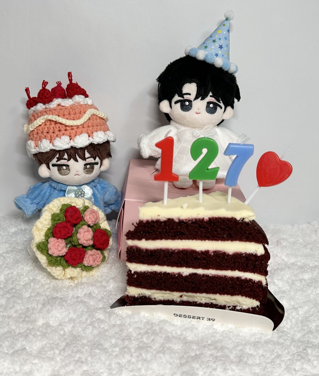 cherry713127's tweet photo. 형오늘은 제가 케이크에요 ૮₍ ˃ ⤙ ˂ ₎ა🎂 https://t.co/xHumr5LMdK
